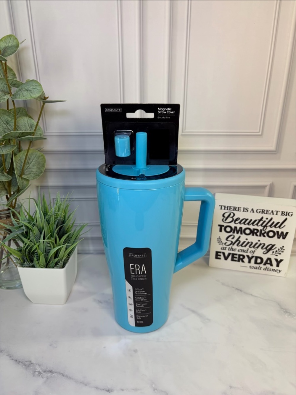 Brumate Electric Blue Era 30oz BNWT + Single Electric Blue Straw Cover